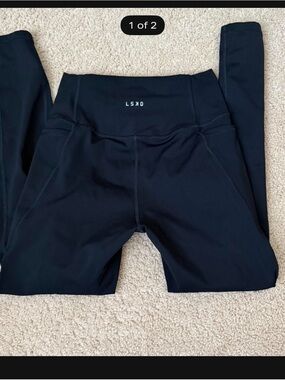 Black High-Waist Performance Leggings with Back Logo